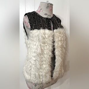 (ban•jara) Gypsy Boho Faux Fur Vest. Size small